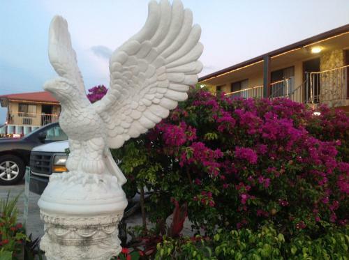 Lago Motor Inn