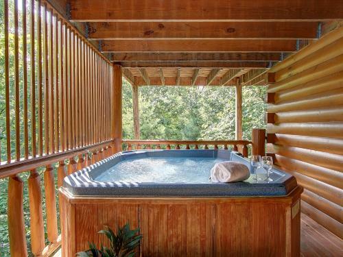 Autumn Leaves Cabin