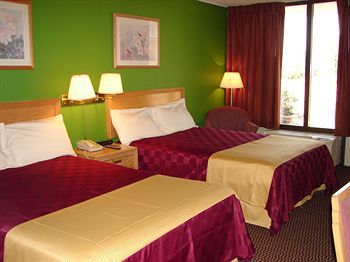 Motel Columbus Inn & Suites