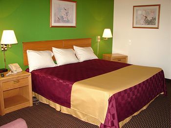 Motel Columbus Inn & Suites