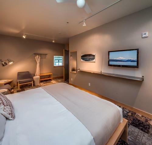 Hotel Island Inn At 123 West