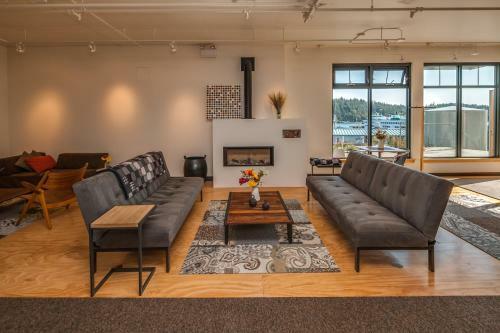 Hotel Island Inn At 123 West