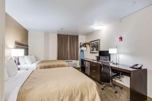 Hotel Mr. Sandman Inn & Suites