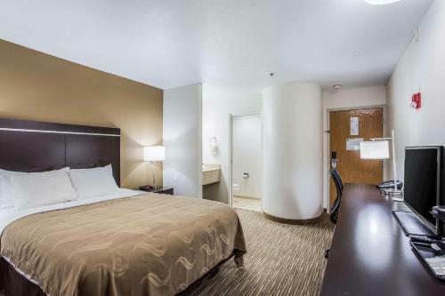 Hotel Mr. Sandman Inn & Suites