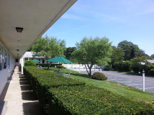 Chatham Highlander Motel