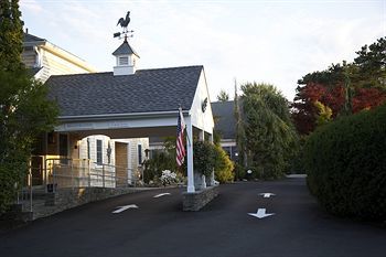 Hotel Pleasant Bay Village Resort