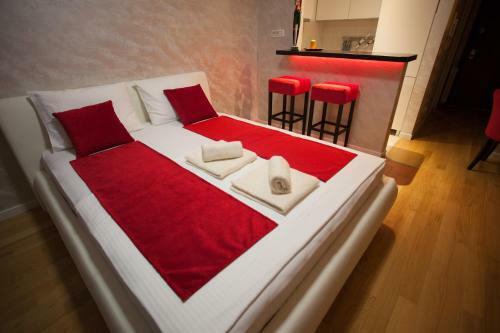 Gentleman Dog Apartment