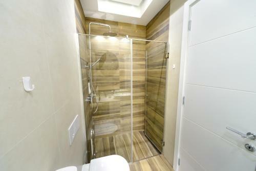 Luxury Center Point Apartment