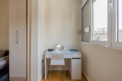 Apartment Politika