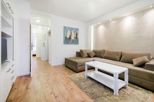Impulse Apartment