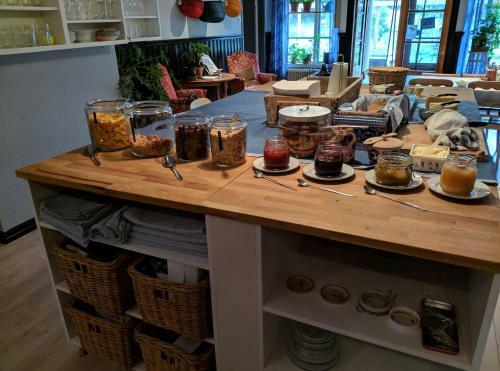 Lidhem B&B And Holiday Apartments