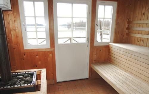 Four-bedroom Holiday Home In Hovmantorp