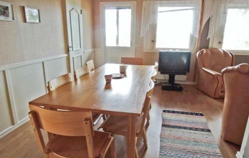 Three-bedroom Holiday Home In Hogsby