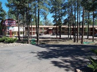 Motel Executive Inn And Suites