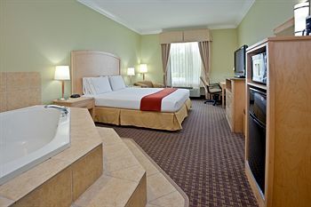 Holiday Inn Express Hotel & Suites Vacaville
