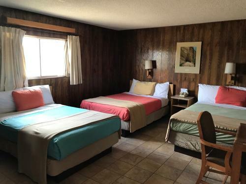 Motel White Eagle Inn & Family Lodge