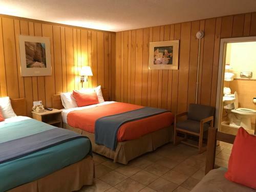 Motel White Eagle Inn & Family Lodge