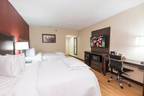 Hotel Red Roof Inn Plus+ & Suites Opelika