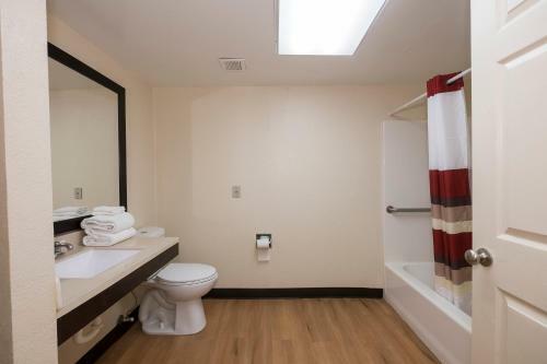 Hotel Red Roof Inn Plus+ & Suites Opelika
