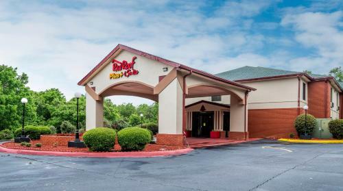 Hotel Red Roof Inn Plus+ & Suites Opelika