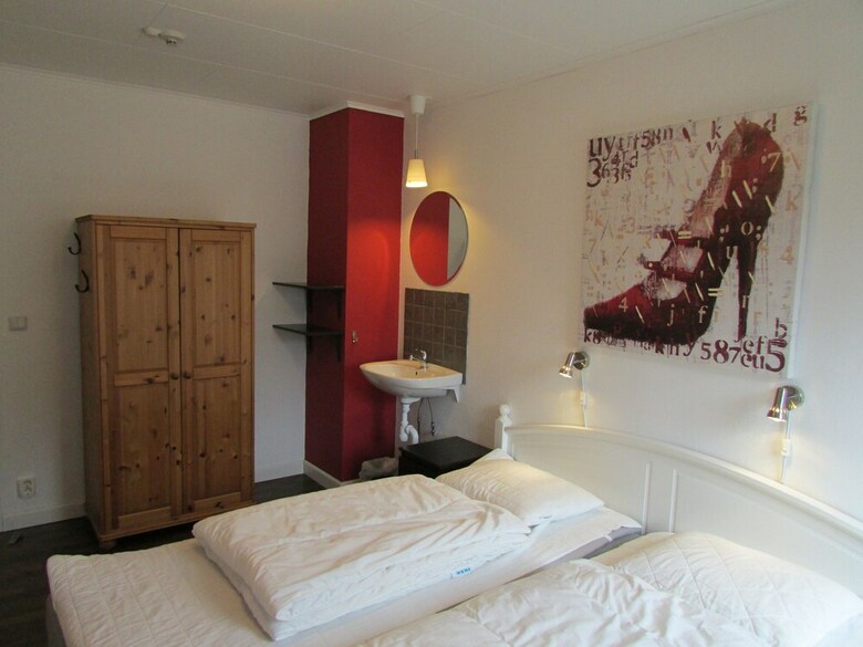 Hallands�sen Hostel & B&B