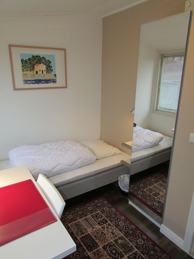 Hallands�sen Hostel & B&B