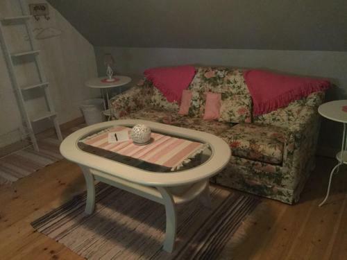 B&B Hann�sa G�rd