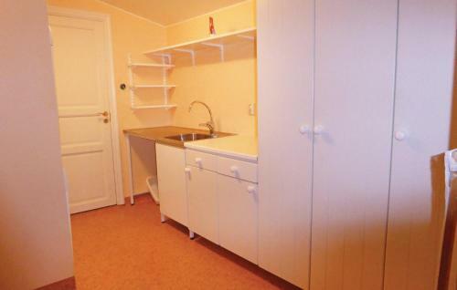 Holiday Home Jurstaholms G�rd Enh�rna