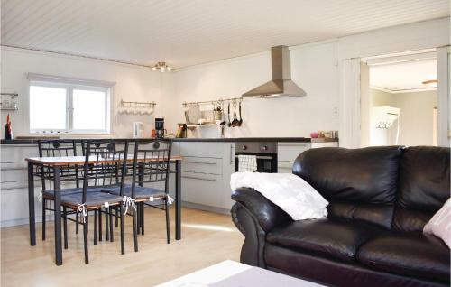 Two-bedroom Holiday Home In Jamjo