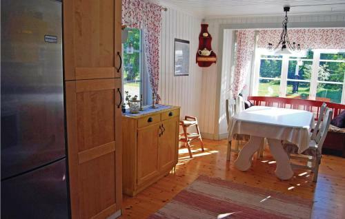 Two-bedroom Apartment In Malmkoping