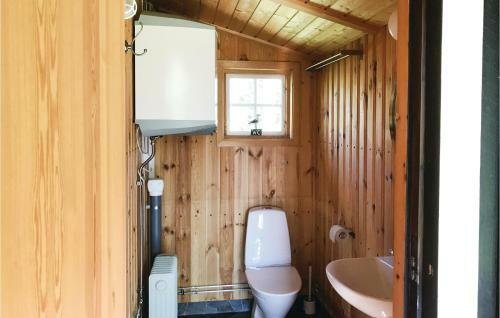 Two-bedroom Holiday Home In Almeboda