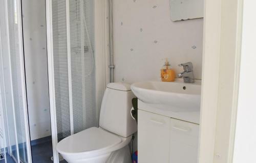 Two-bedroom Holiday Home In Svanesund