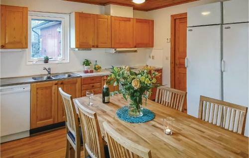 Two-bedroom Holiday Home In Tranas