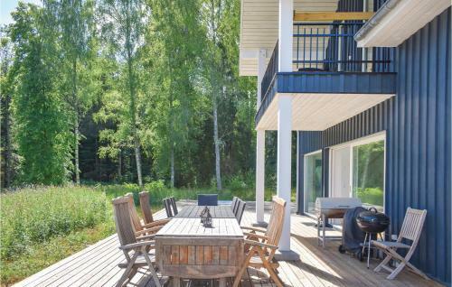 Four-bedroom Holiday Home In Tingsryd