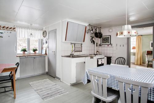 �ngs� Fishermans Cottage