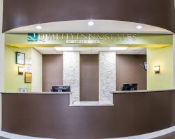 Hotel Quality Inn & Suites West Waterpark