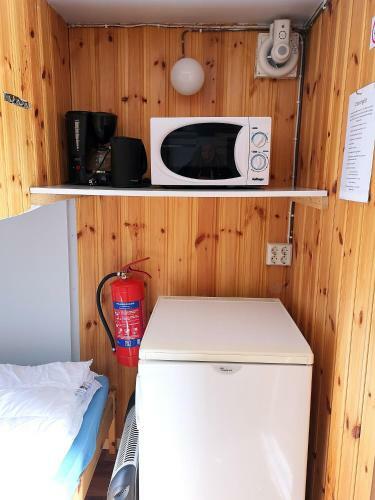 Lits Camping, Stugby Och Kanot