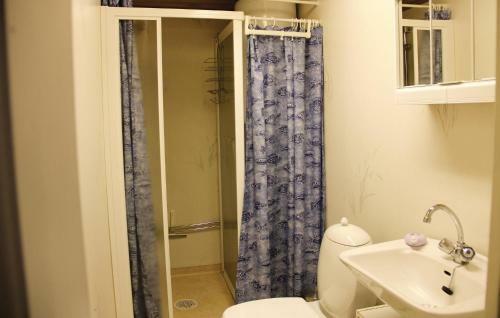 Three-bedroom Holiday Home In Asarum