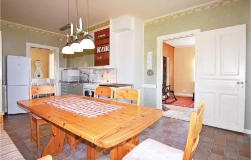 Four-bedroom Holiday Home In Amal