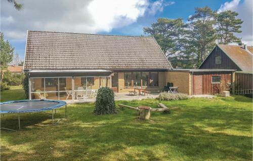 Four-bedroom Holiday Home In Falsterbo