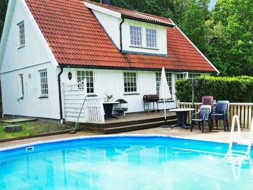 Three-bedroom Holiday Home In Fj�llbacka