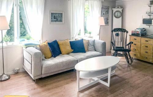 Three-bedroom Holiday Home In Hultsfred