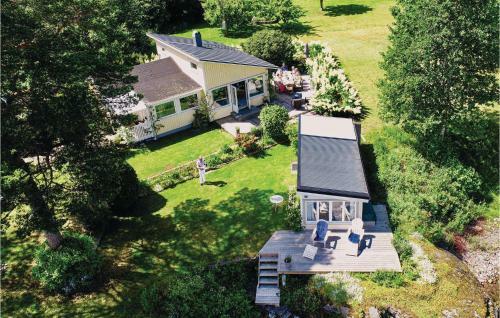 Two-bedroom Holiday Home In Lidkoping