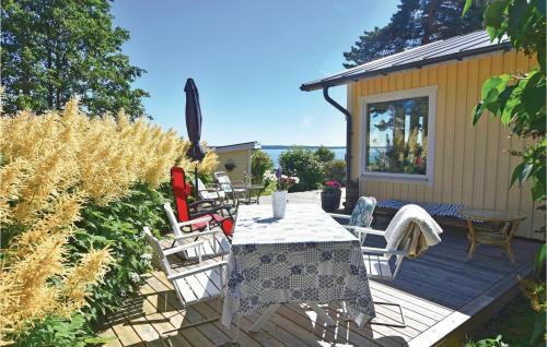 Two-bedroom Holiday Home In Lidkoping