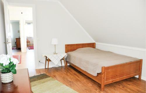 Five-bedroom Holiday Home In Saffle