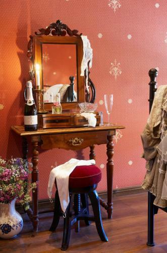 Hostal J A Ranch Bed & Breakfast