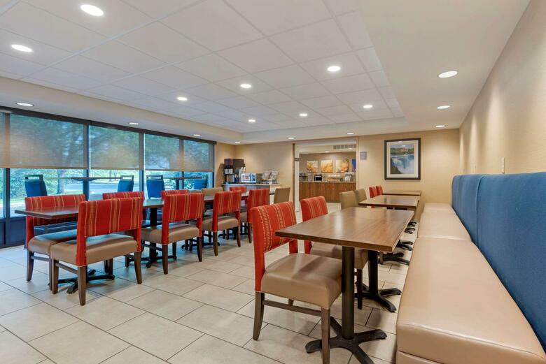 Hotel Comfort Inn University