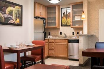 Hotel Residence Inn Phoenix Desert View At Mayo Clinic