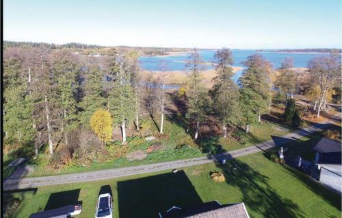 Three-bedroom Holiday Home In Varnamo