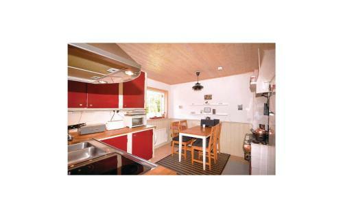 Two-bedroom Holiday Home In Broaryd
